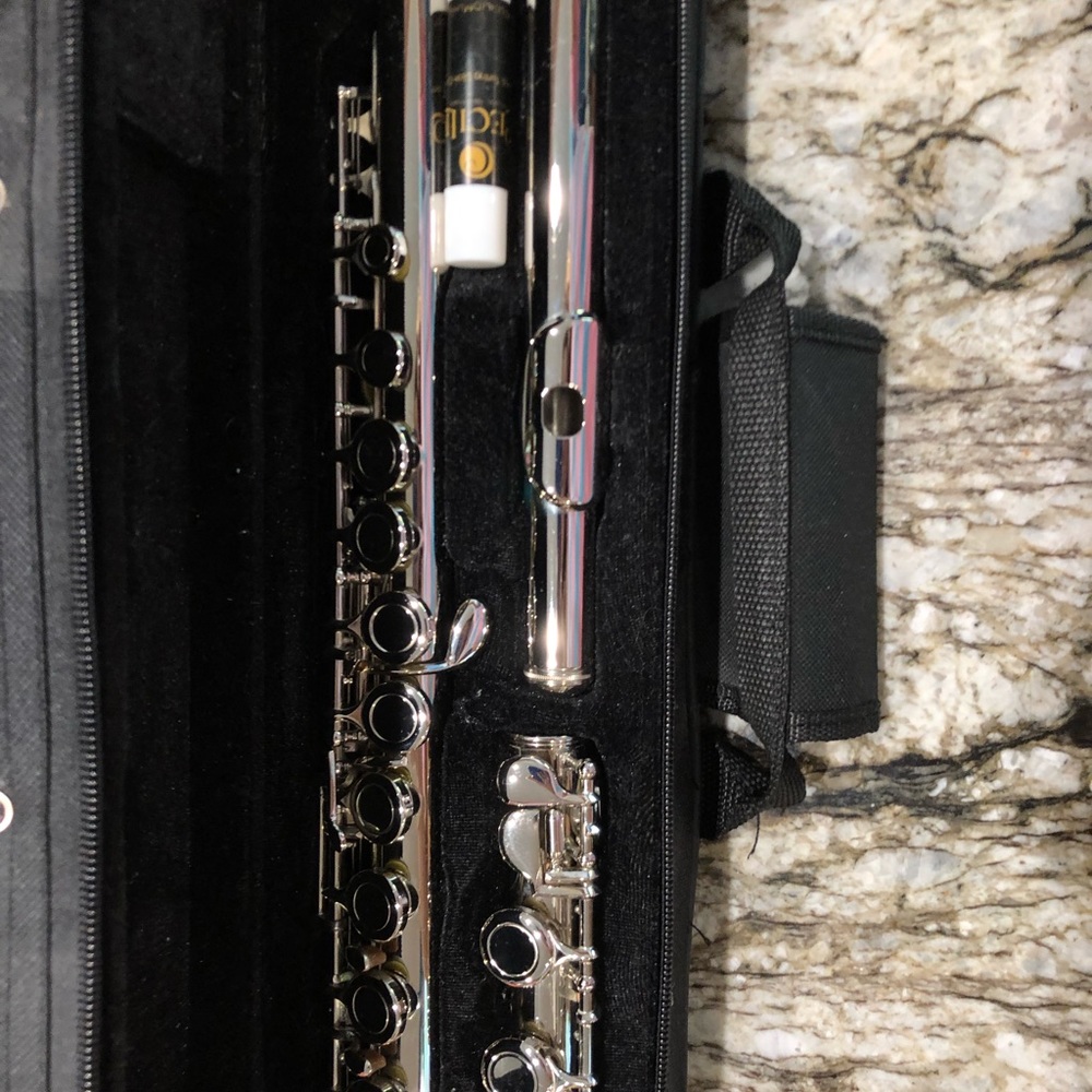 Used Flute